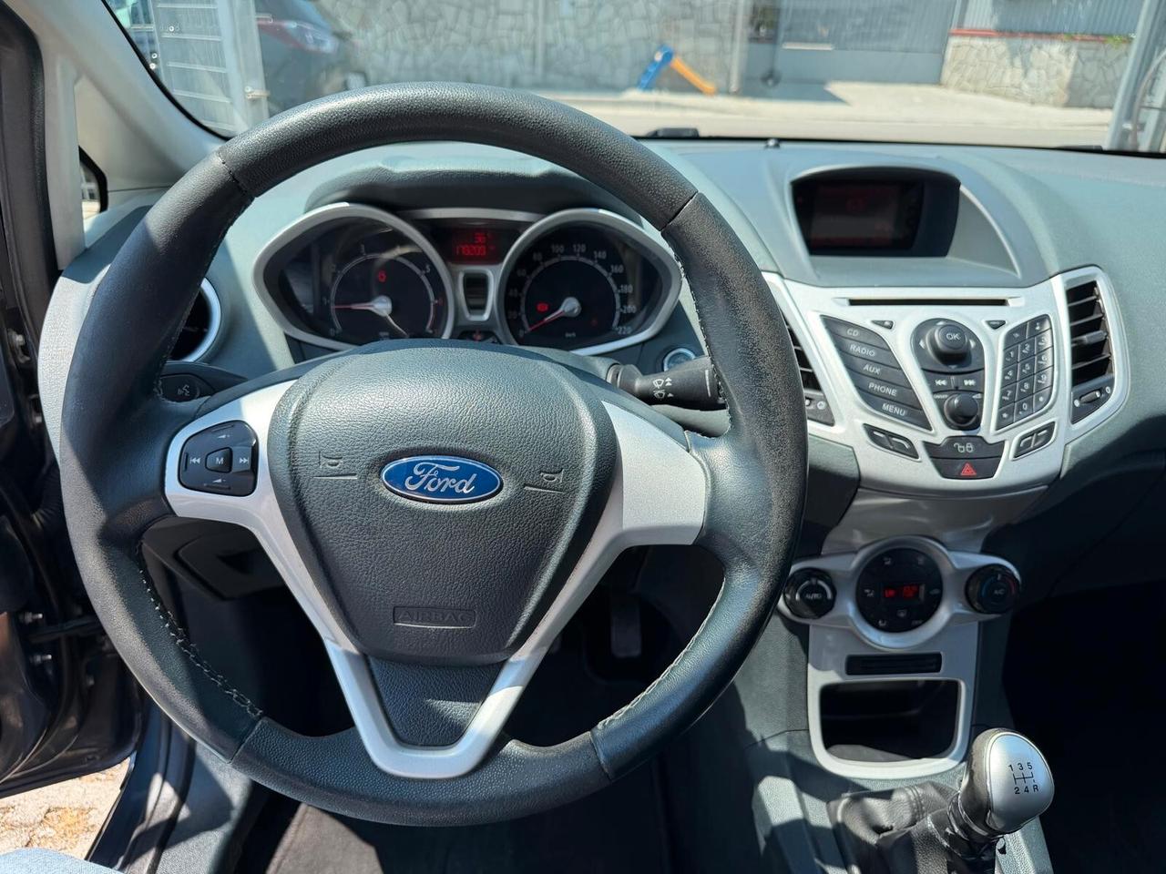 Ford Fiesta 1.2 82 CV 5 porte Titanium-2010