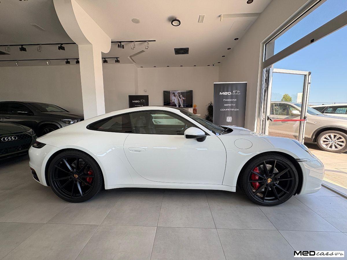 PORSCHE - 992