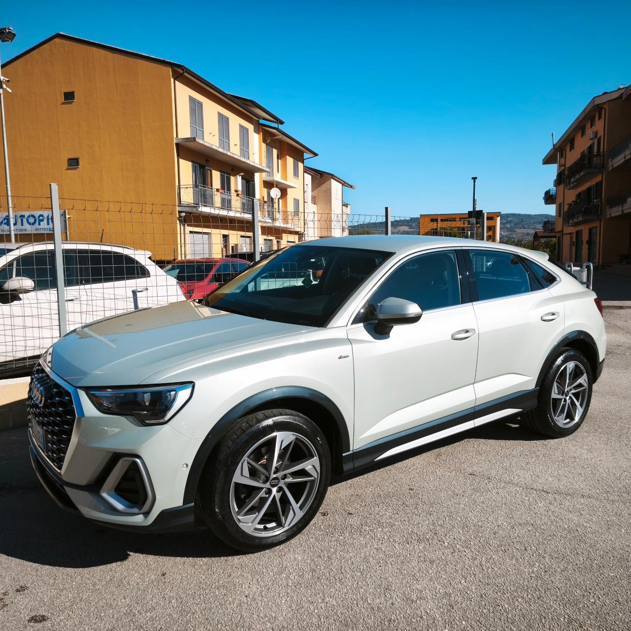 Audi Q3 35 TFSI S tronic line edition