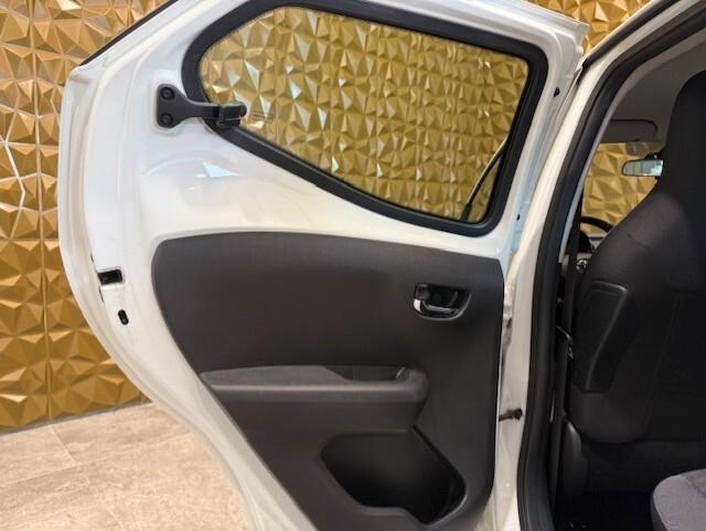 Toyota Aygo Connect 1.0 VVT-i 72 CV 5 porte x-cool