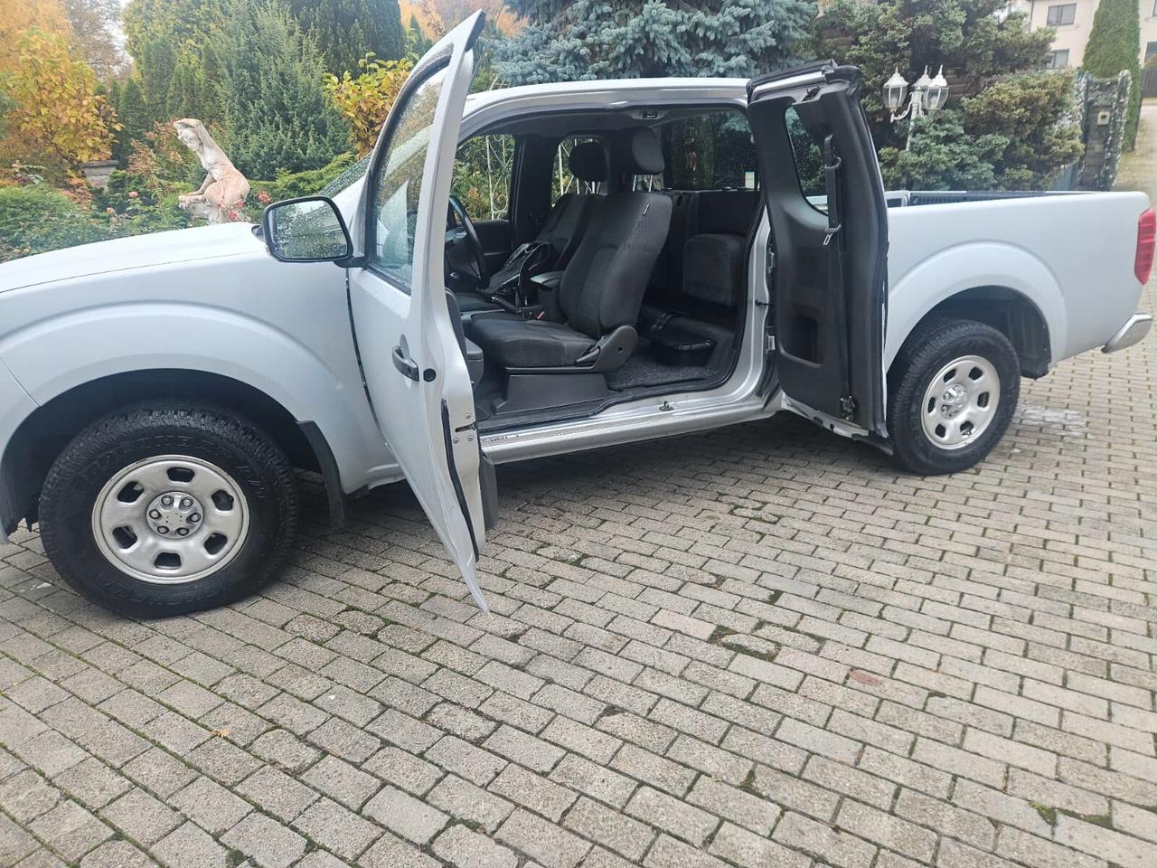 Nissan Navara 2.5 dCi 190CV 2 porte King Cab Sport