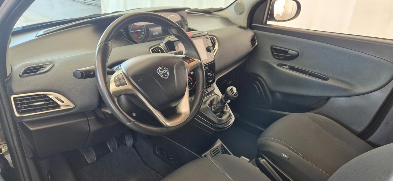 LANCIA Ypsilon 1.0 69CV BENZ/HYBRID 07/2022