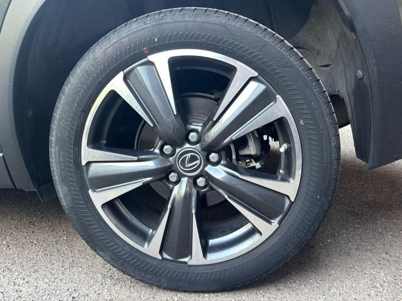Lexus UX Hybrid Premium 2WD