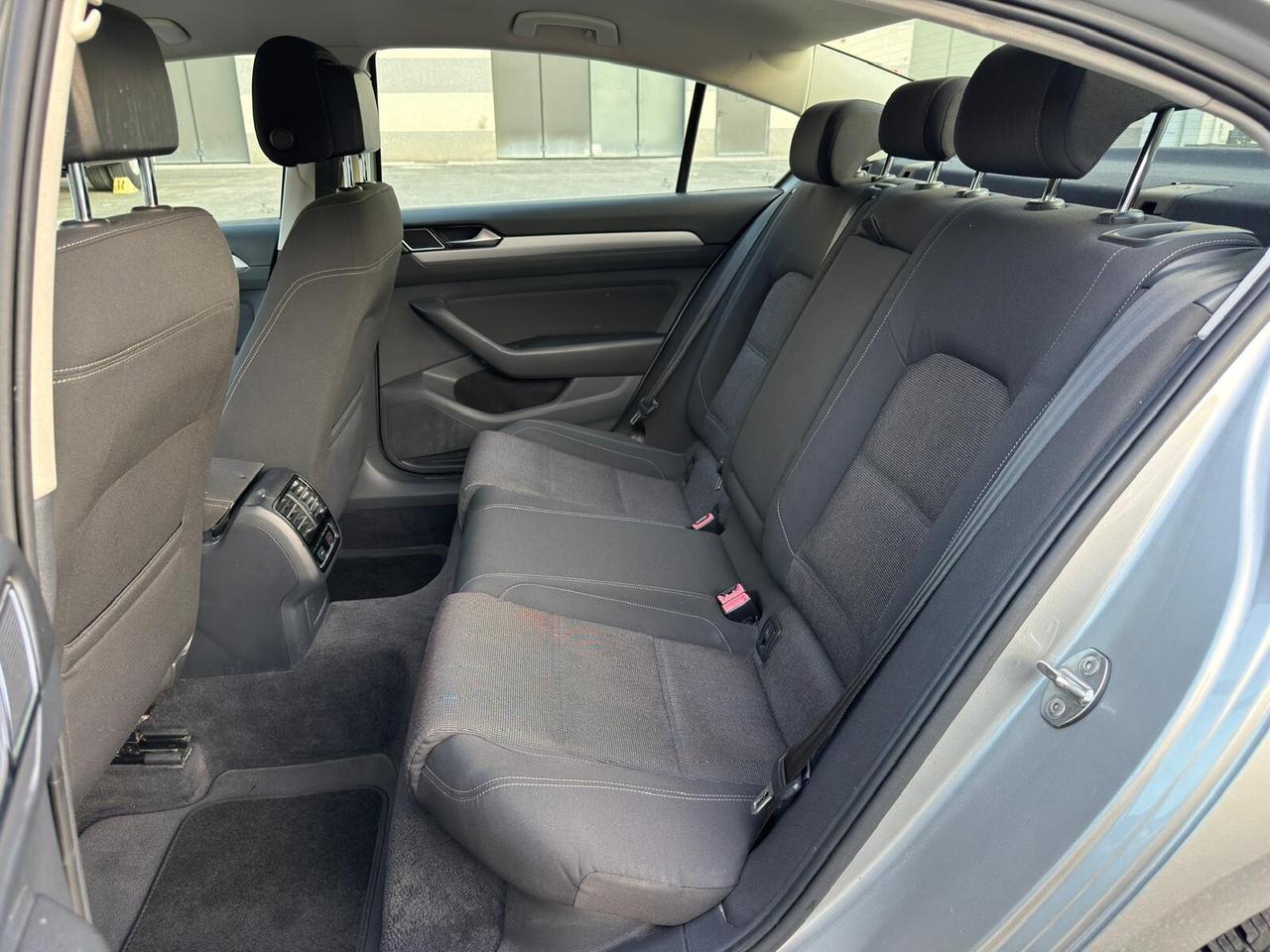 VOLKSWAGEN PASSAT BERLINA 2.0 tdi HIGHLINE EURO 6
