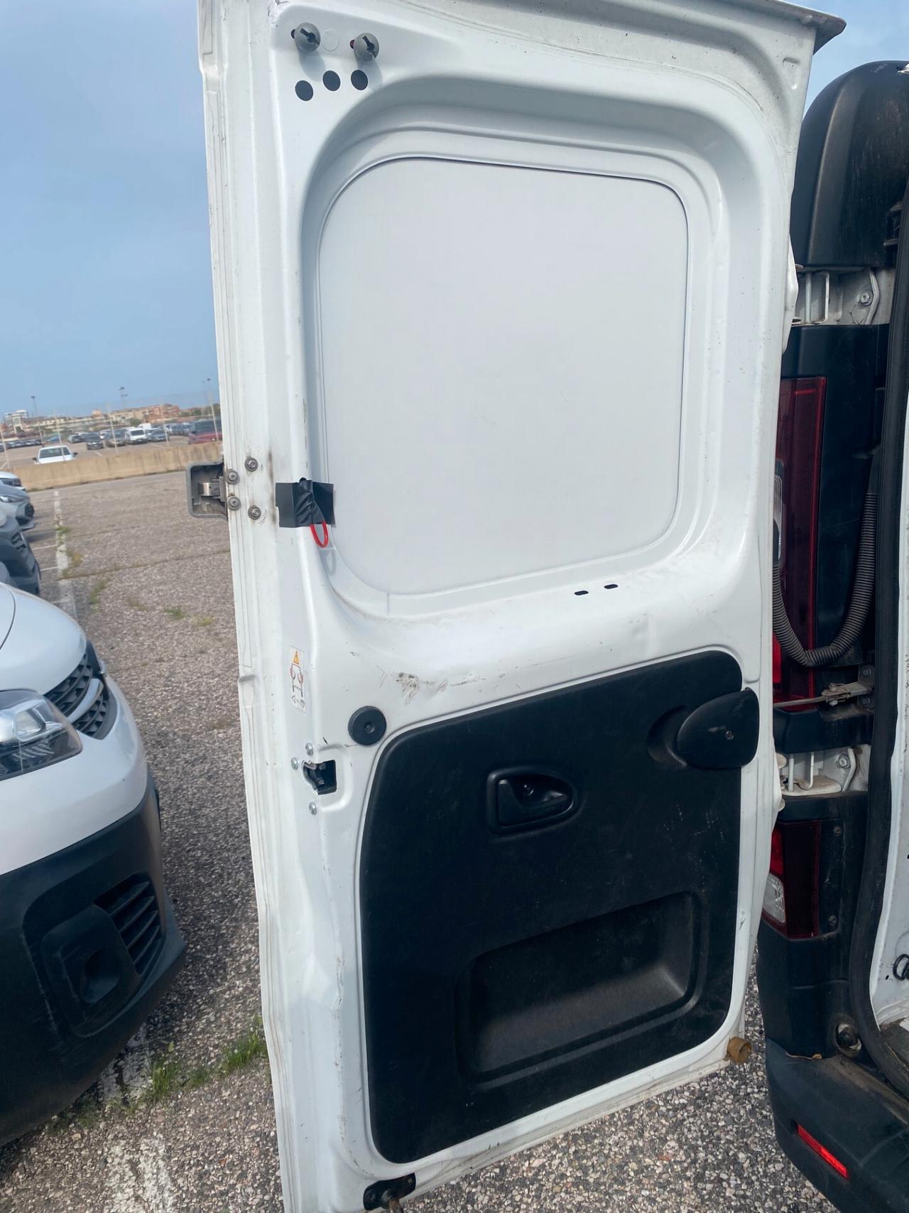 NISSAN Primstar 27 2.0 dCi 110CV PC-TN Cargo ACENTA