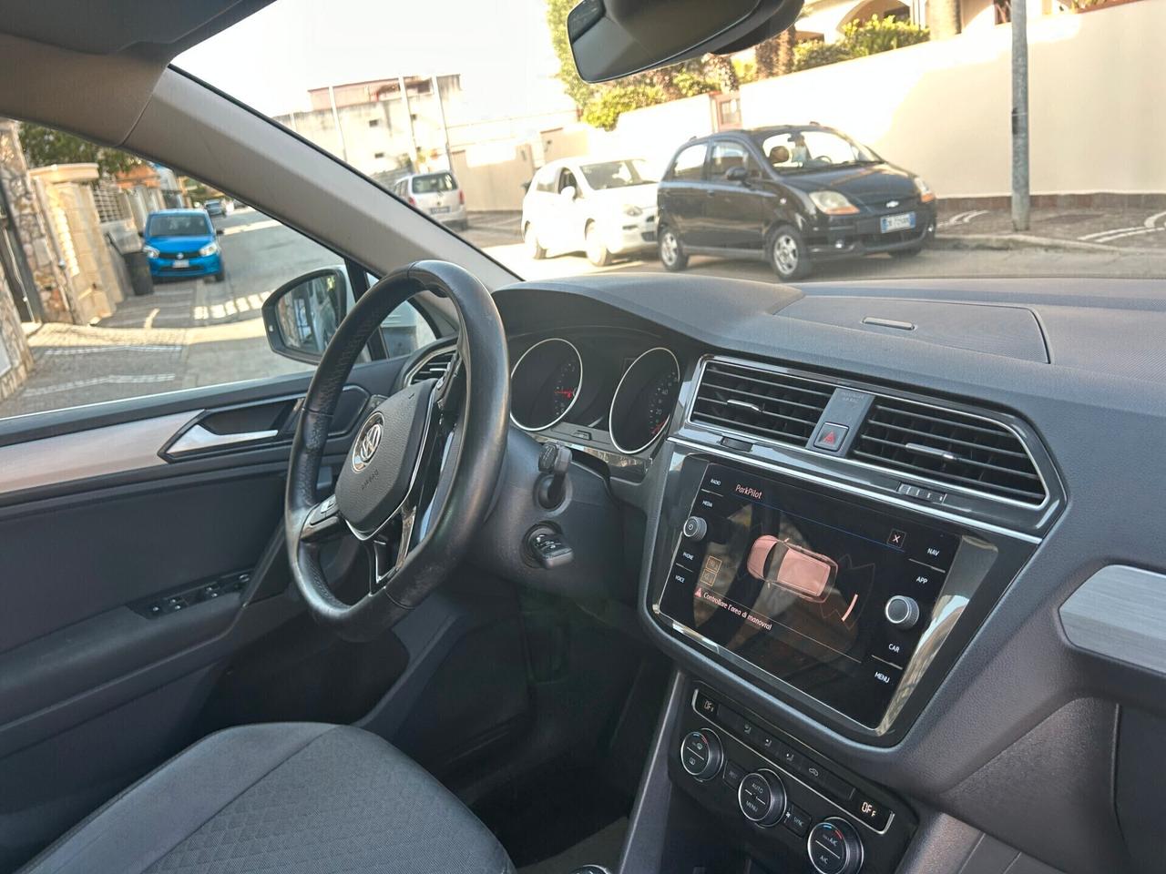 Volkswagen Tiguan 1.6 TDI SCR Sport BlueMotion Technology