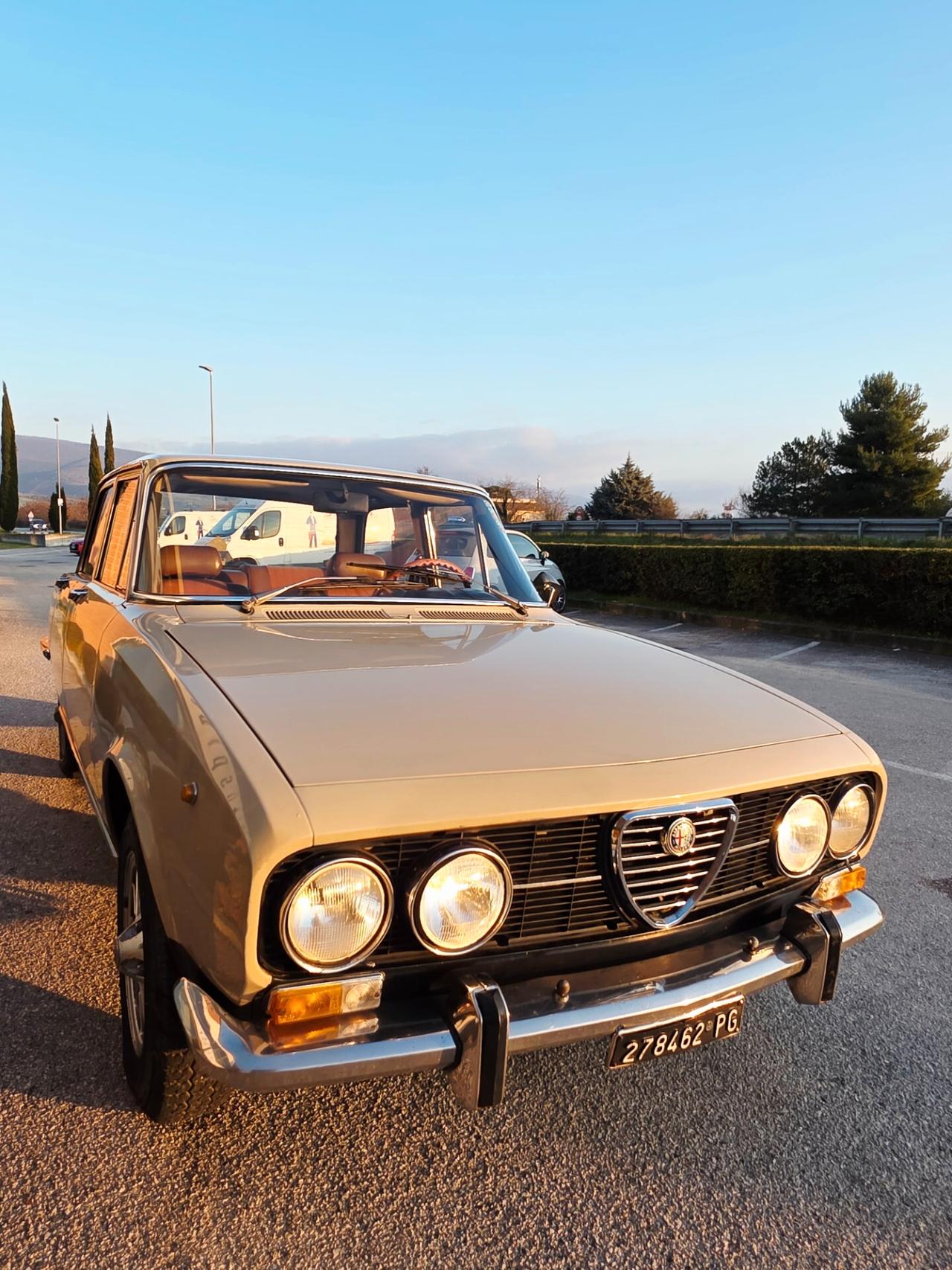 Alfa Romeo 2000 berlina