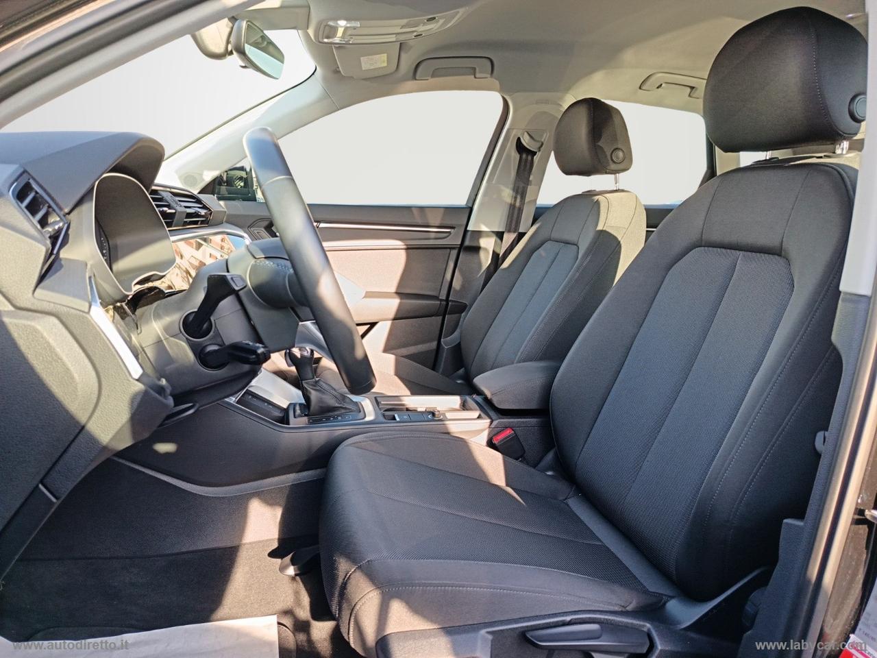 AUDI Q3 35 TDI S tronic Business