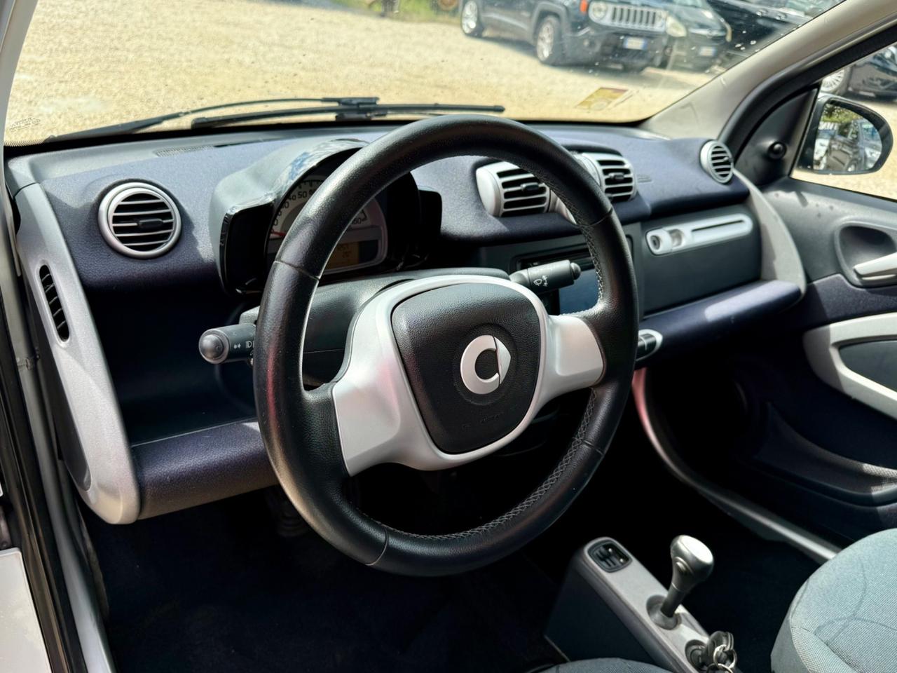 Smart ForTwo 1000 52 kW MHD coupé white tailor Made