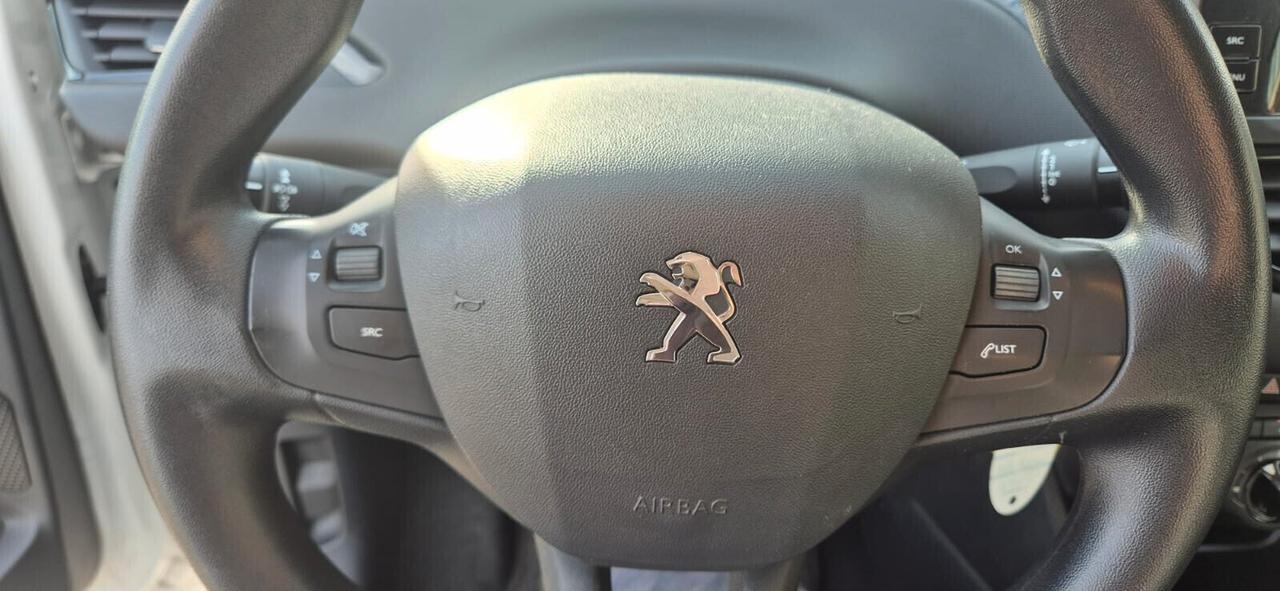 Peugeot 208 PureTech 82 5 porte Active- Km 64.900