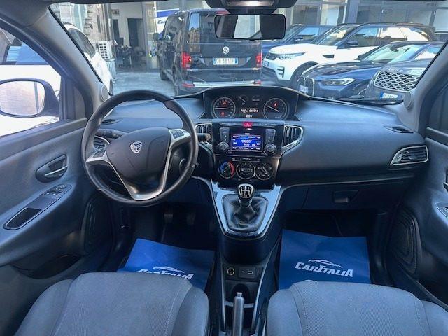 LANCIA Ypsilon 1.2 69 CV 5 porte Platinum