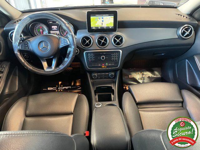 MERCEDES-BENZ GLA 200 d Aut. Sport *TETTO*PELLE*CAMERA