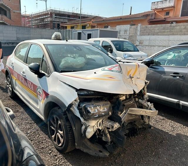 Citroen C3 2023 BlueHDi 100 S&S Business Combi sinistrata incidentata