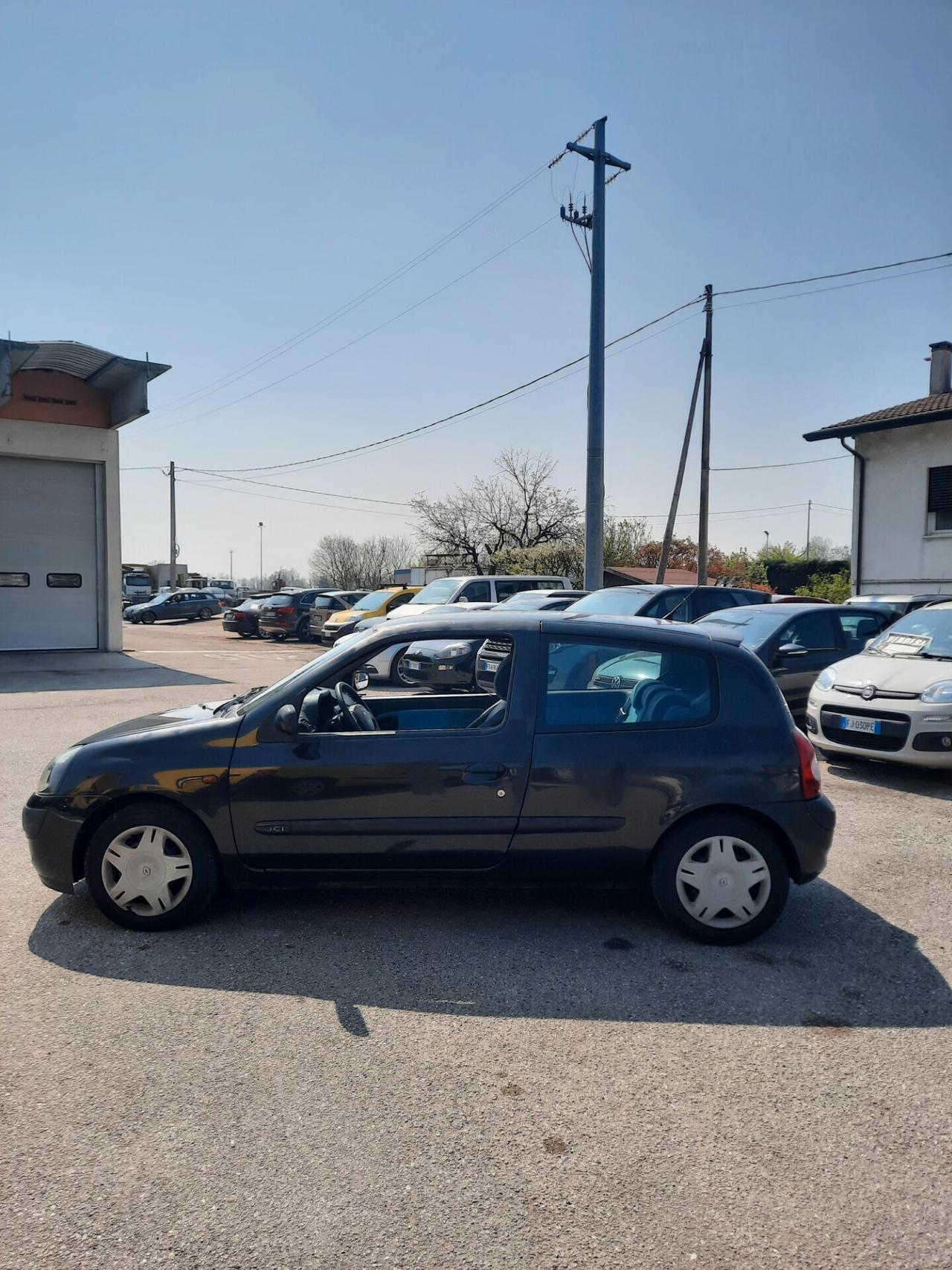 Renault Clio 1.5 dCi 65CV OK NEOPATENTATI