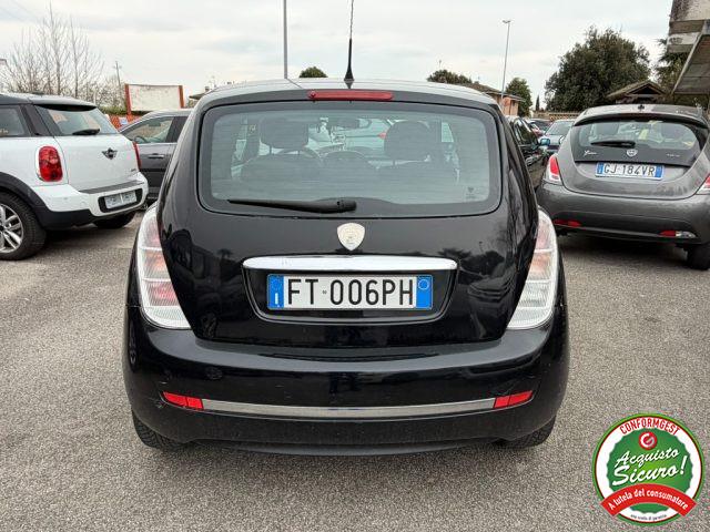 LANCIA Ypsilon 1.3 MJT 75 CV Oro Bianco