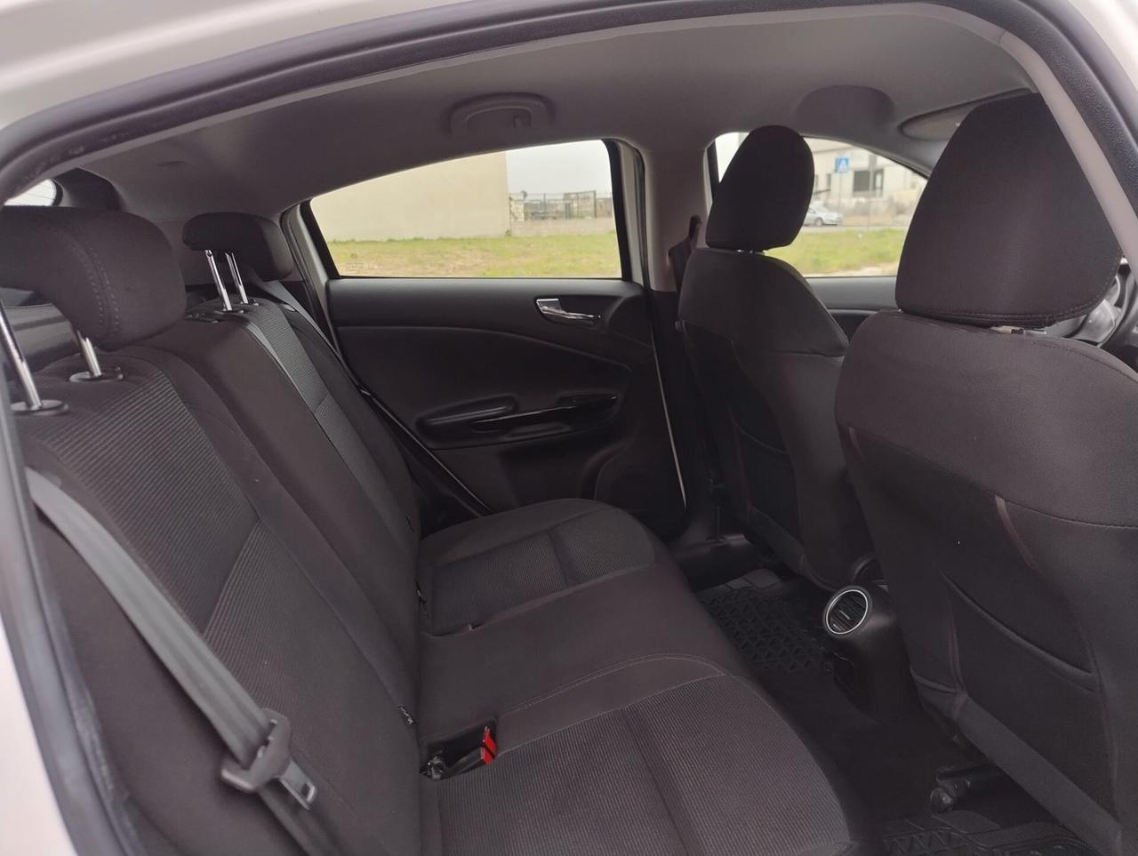 Alfa Romeo Giulietta 1.6 JTDm-2 105 CV Distinctive