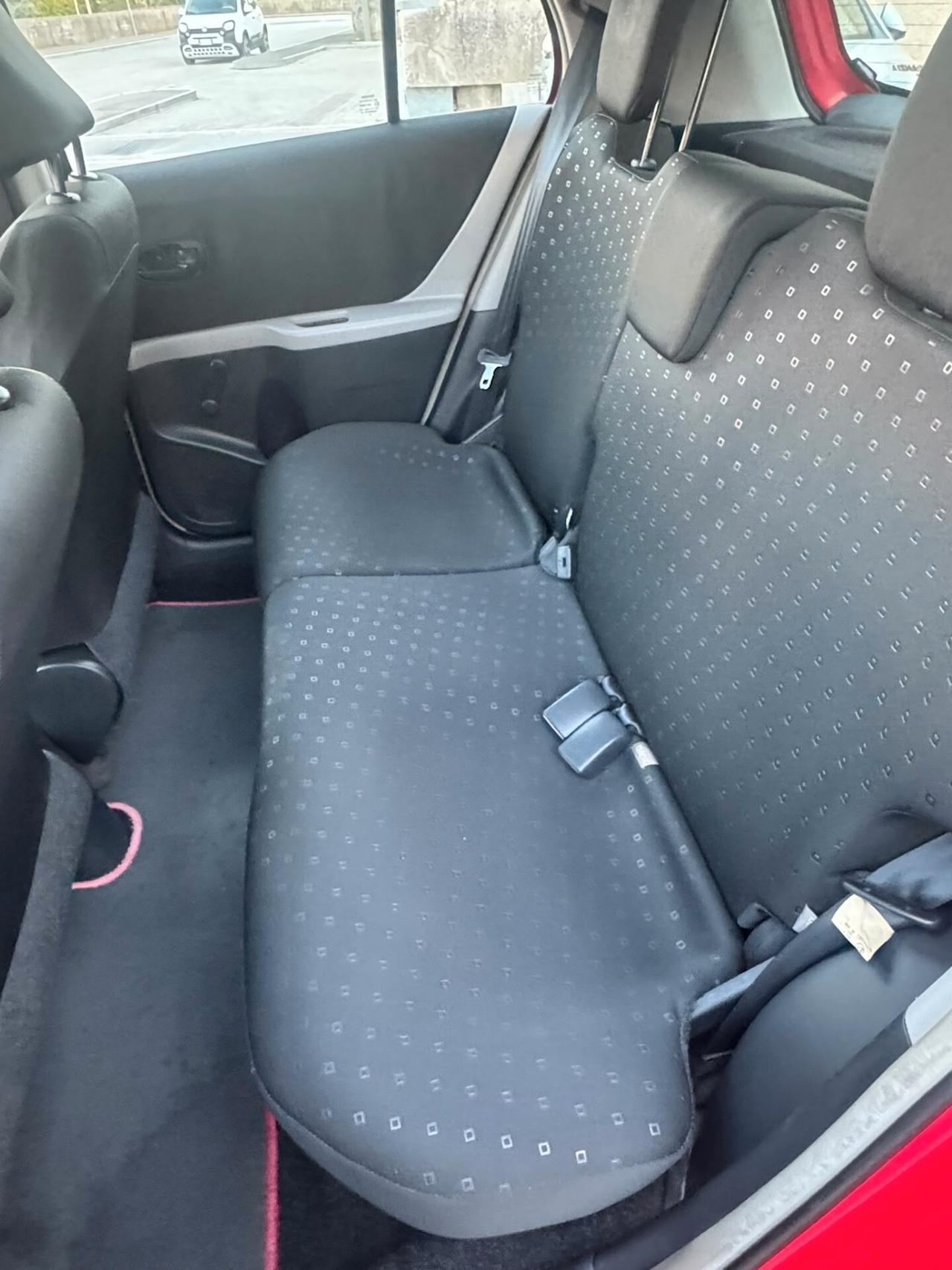 Toyota Yaris 1.0 5 porte Now