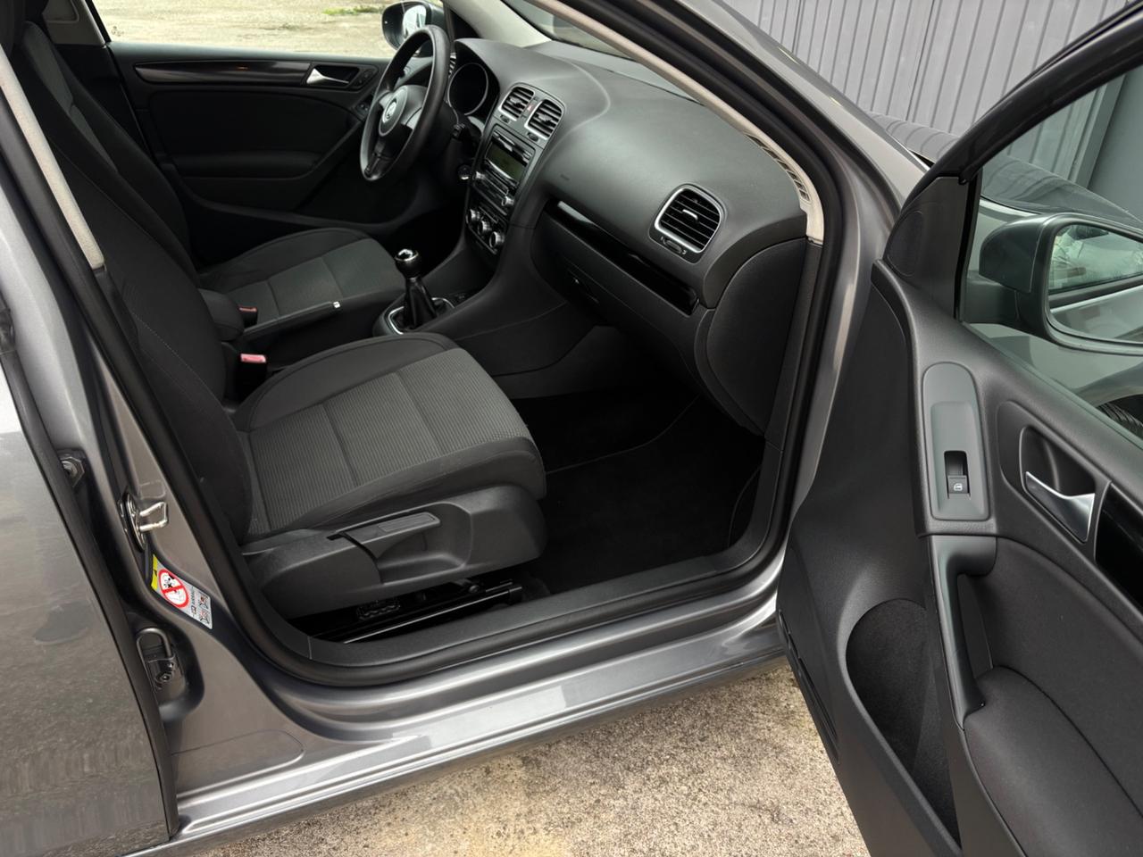 Volkswagen Golf 1.6 TDI. Garanzia 12 mesi