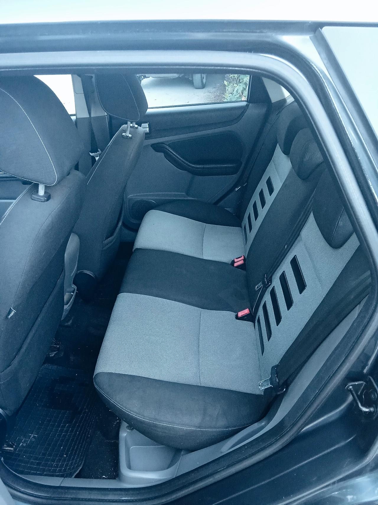 Ford Focus 1.6 (115CV) SW Bz.- GPL 010