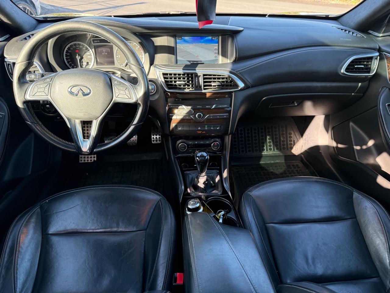 Infiniti Q30 1.5d Business 109cv