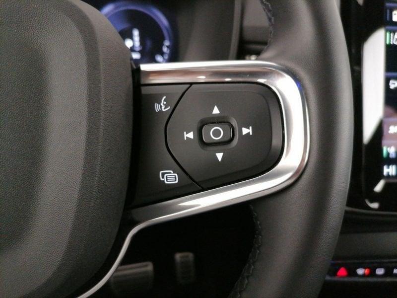 Volvo XC40 1.5 t4 phev R-design auto my21