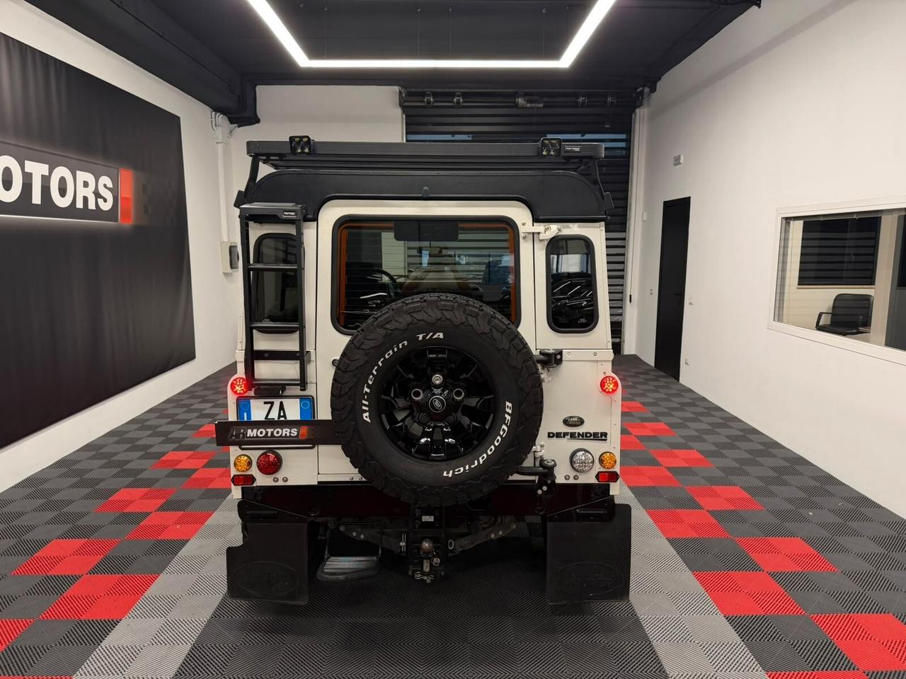 Land Rover Defender 90 2.5 Td5