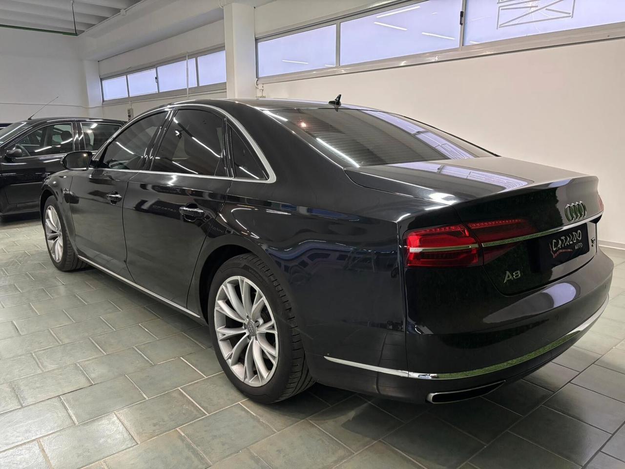 Audi A8 3.0 TDI 258 CV clean diesel quattro tiptronic