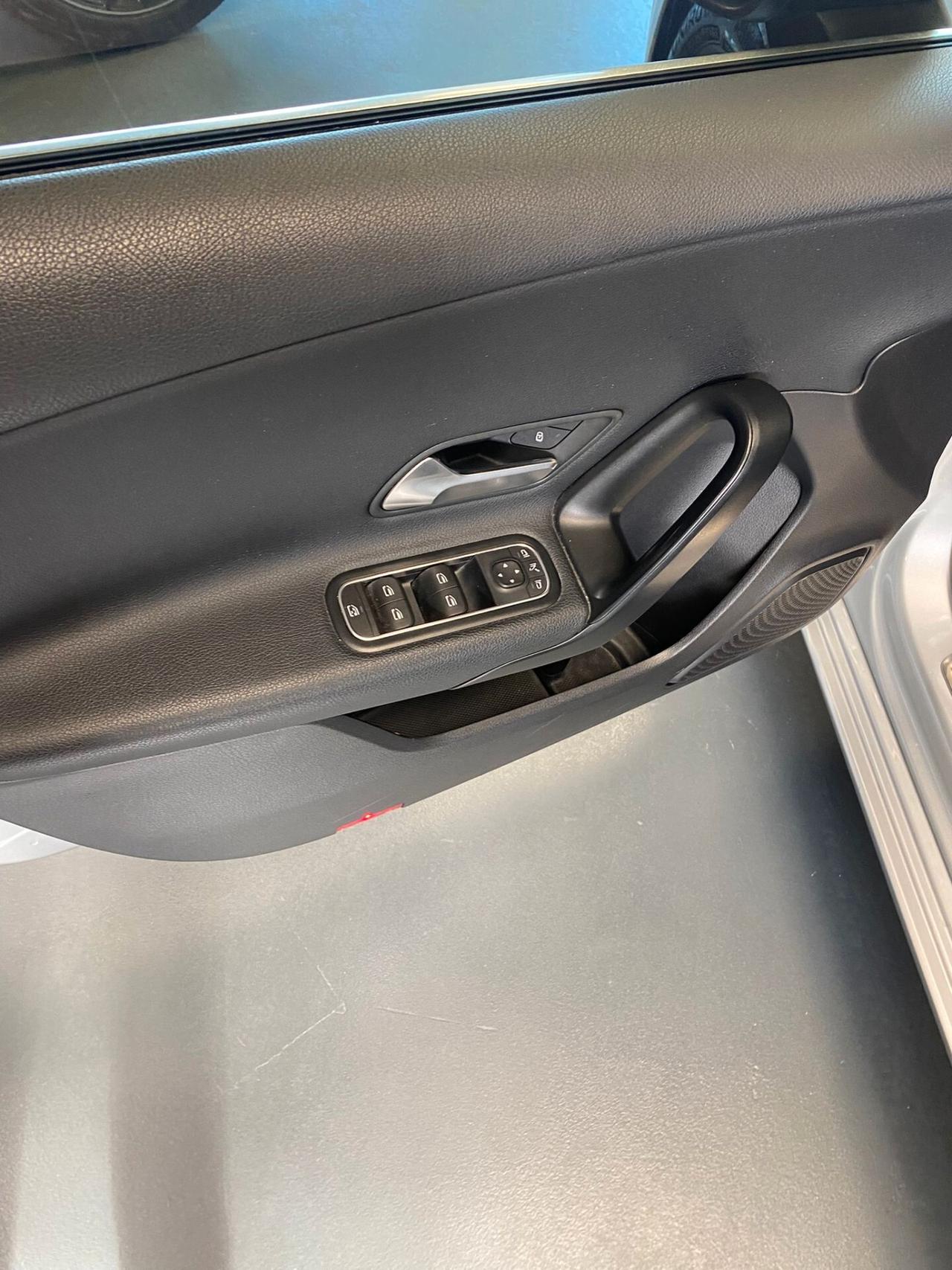 Mercedes-benz A 180 d Automatic Business Extra