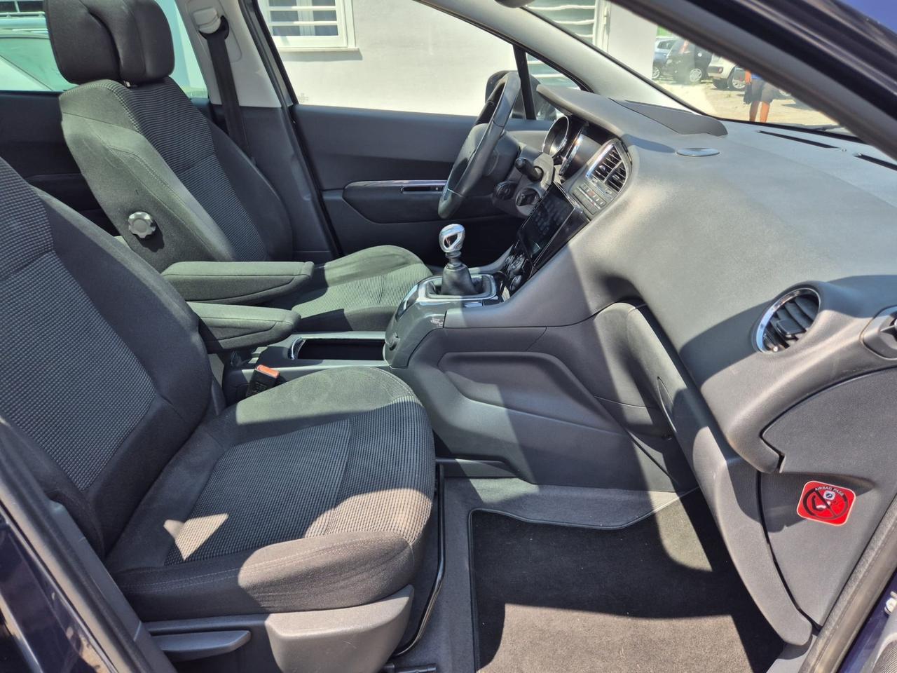 Peugeot 5008 1.6 HDi 110CV Premium