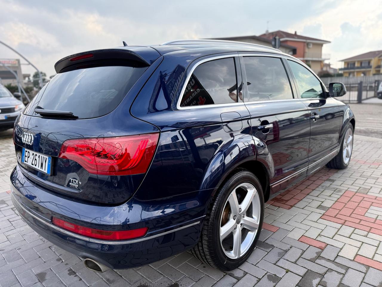 Audi Q7 3.0 V6 TDI 245 CV QUATTR0 7 POSTI