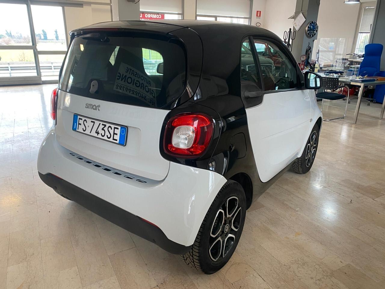 Smart Fortwo 7.0 1.0 Twinamic Prime Per Neopatentati