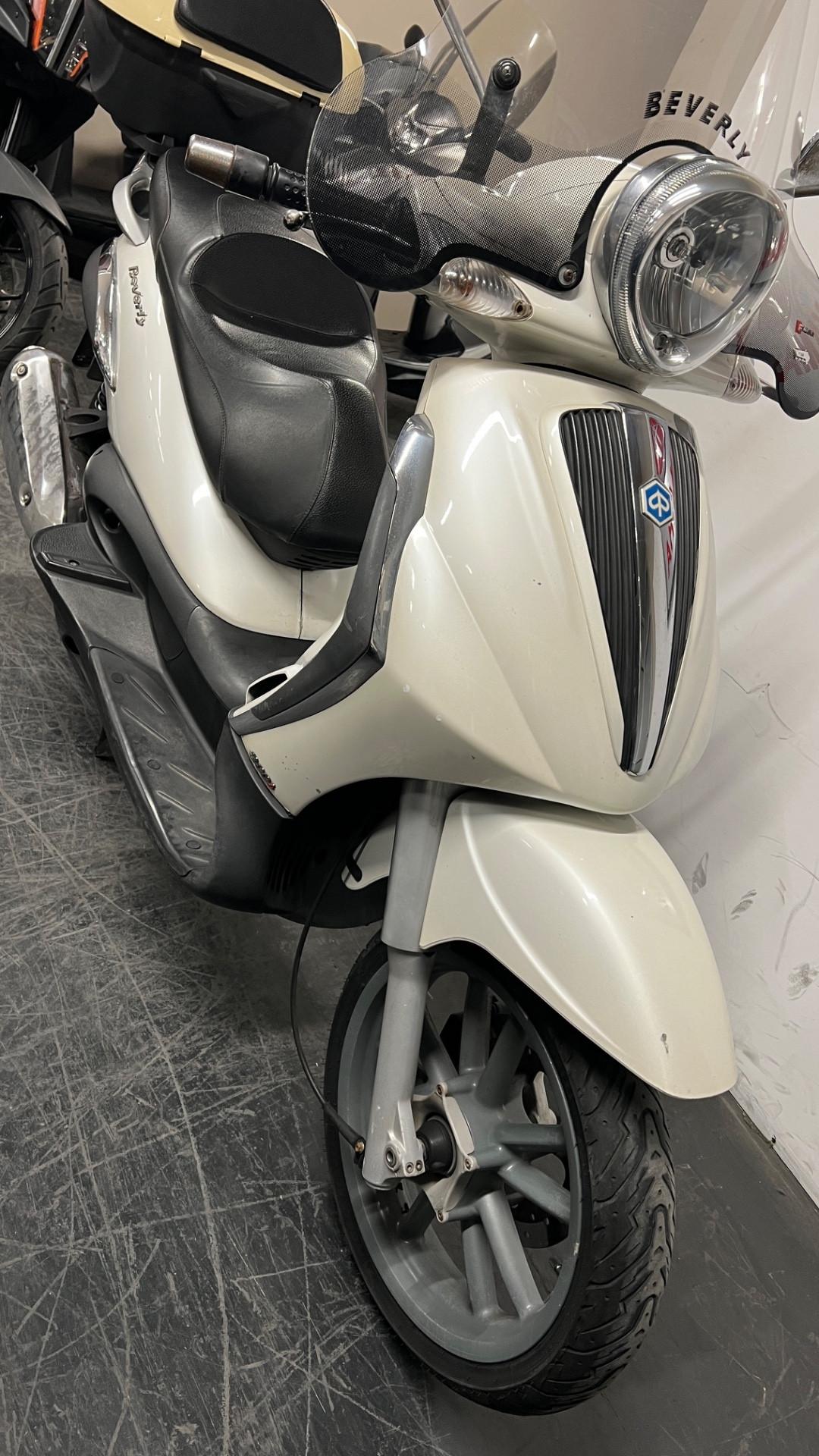 Piaggio Beverly Tourer 300