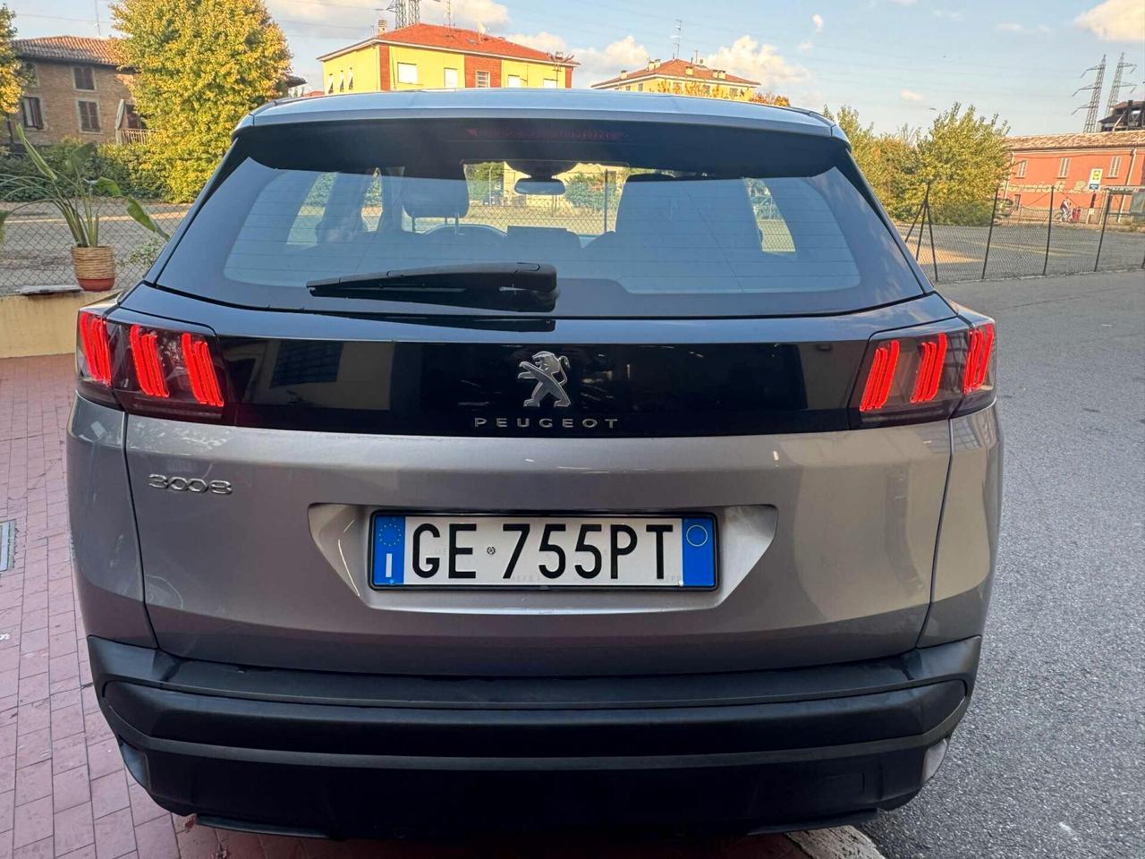 Peugeot 2008 Anno 2021 1.5 Diesel 139.000 KM
