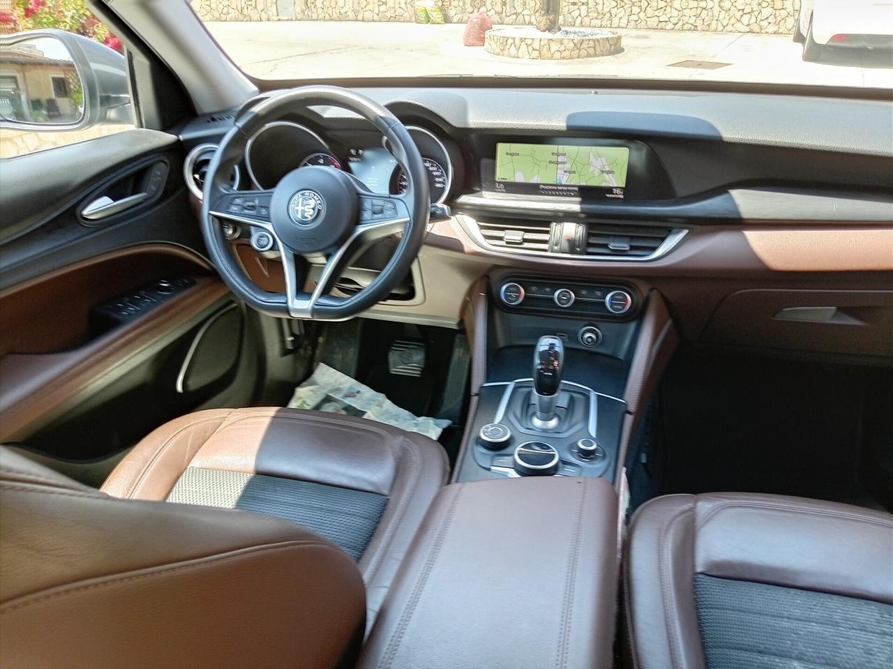 Alfa Romeo Stelvio 2.2JTDM 210 CV AT8 Q4 Executive FULL PELLE NAVI XENON