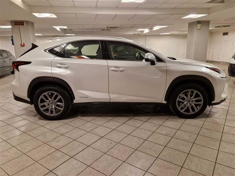 LEXUS NX 300h Hybrid Premium 4WD