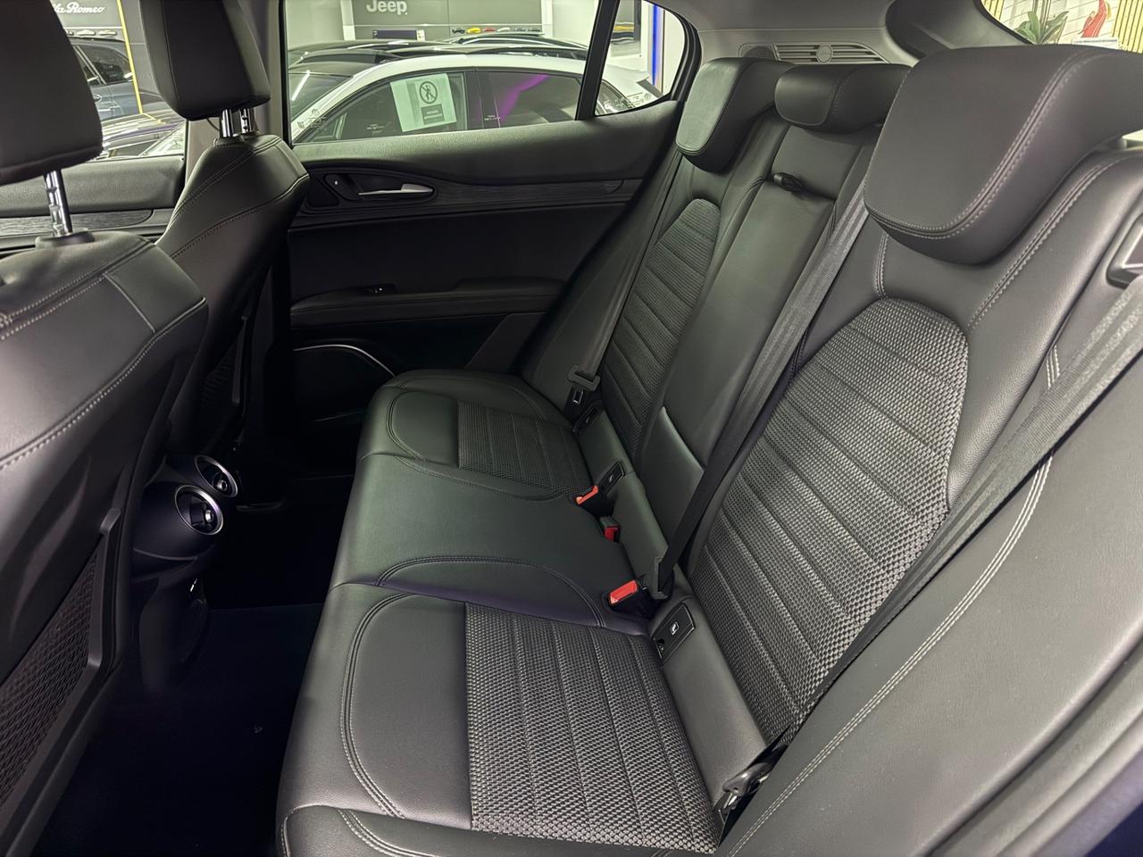 Alfa Romeo Stelvio 210CV AT8 Q4 Lusso Full Opt