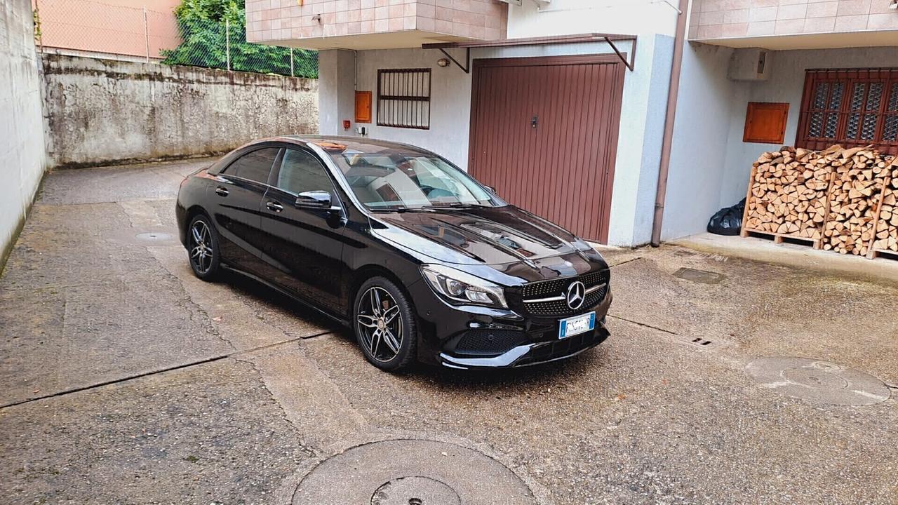 Mercedes-benz CLA 200 solo 8000 KM pari al nuovo unicoproprietario OTTO MILA KM!!!!