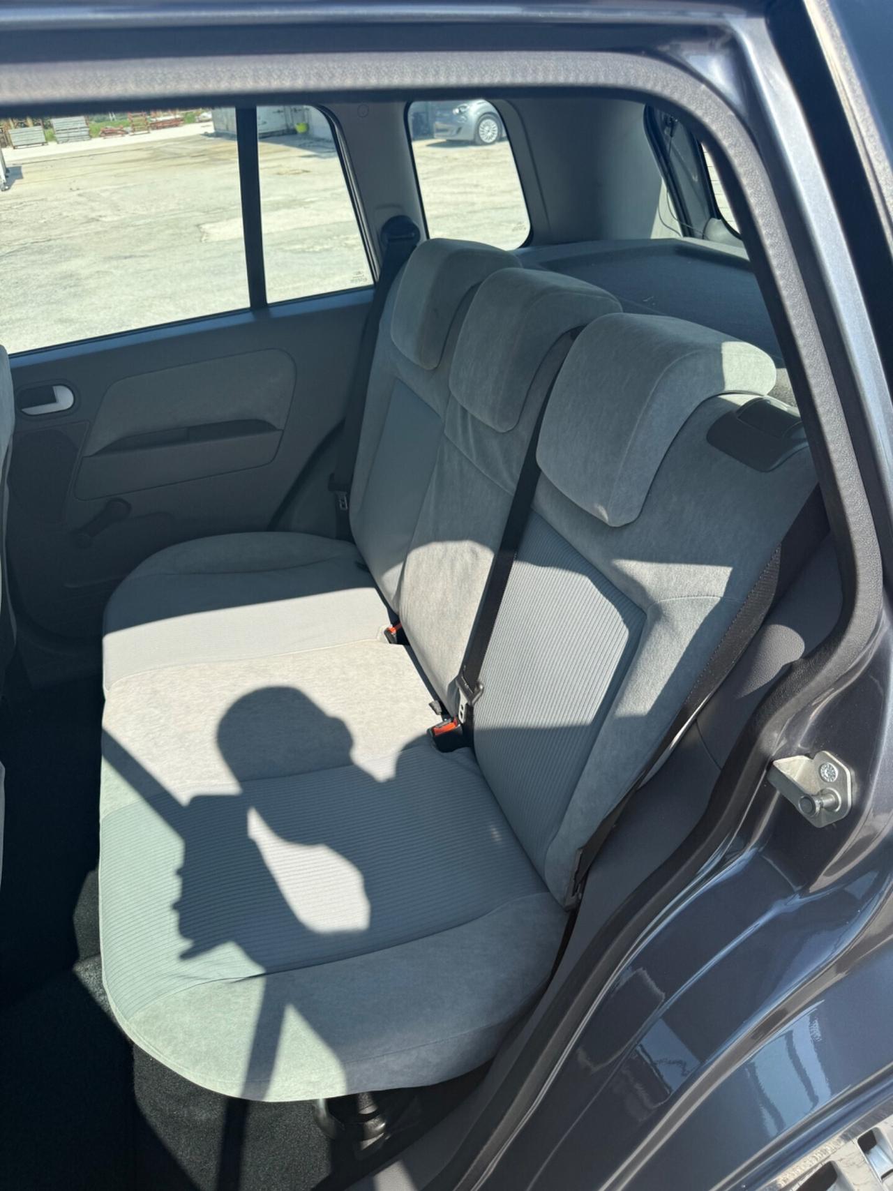 Ford fusion 1.4 benzina 80cv neopatentati 5porte