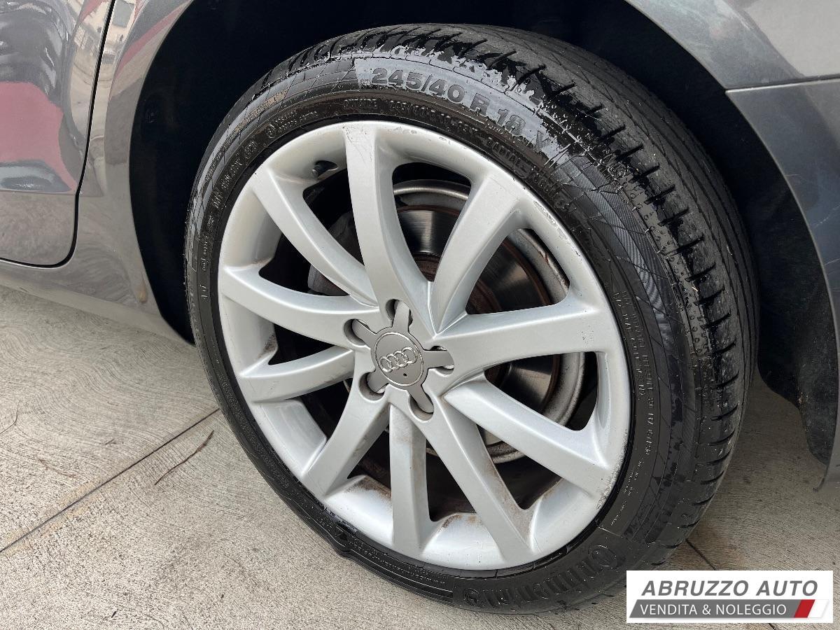 AUDI A4 Avant 2.0 TDI 150CV TETTO + PELLE