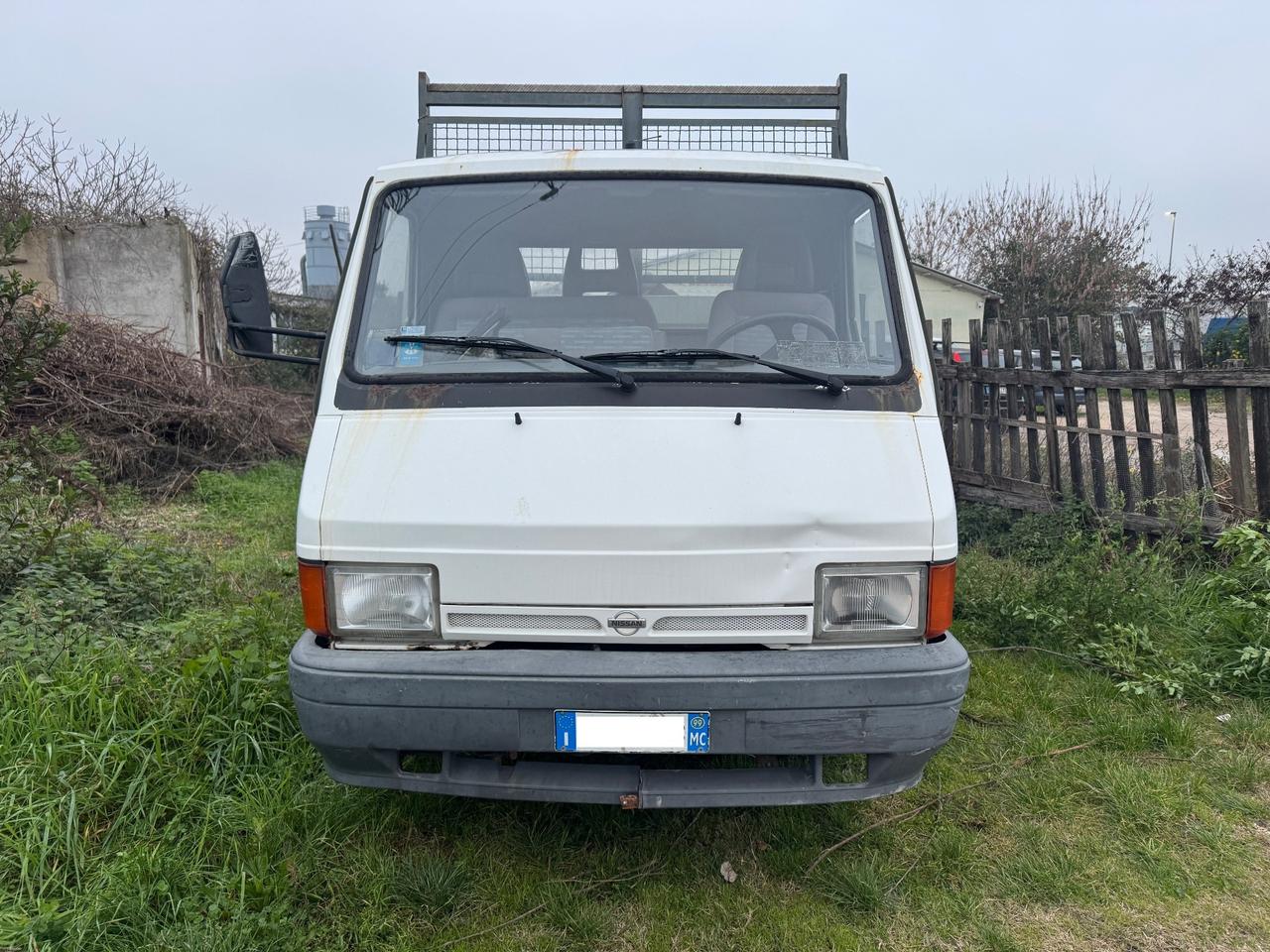 Nissan Trade 100 RIBALTABILE TRILATERALE 3.0 Diesel 106cv