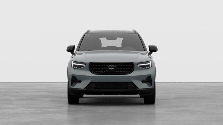 VOLVO XC40 ULTRA BLACK EDITION B4 AUTO PREZZO PROMO FINO AL 31/12/2025