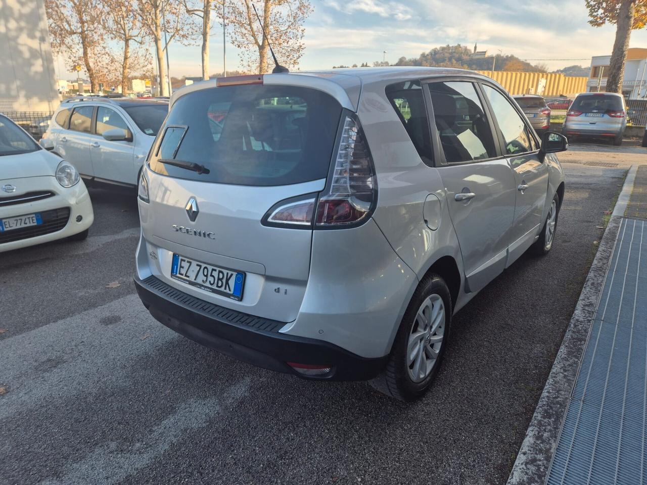 Renault Scenic 1.5 dCi Limited E5--IN PREPARAZIONE!!!