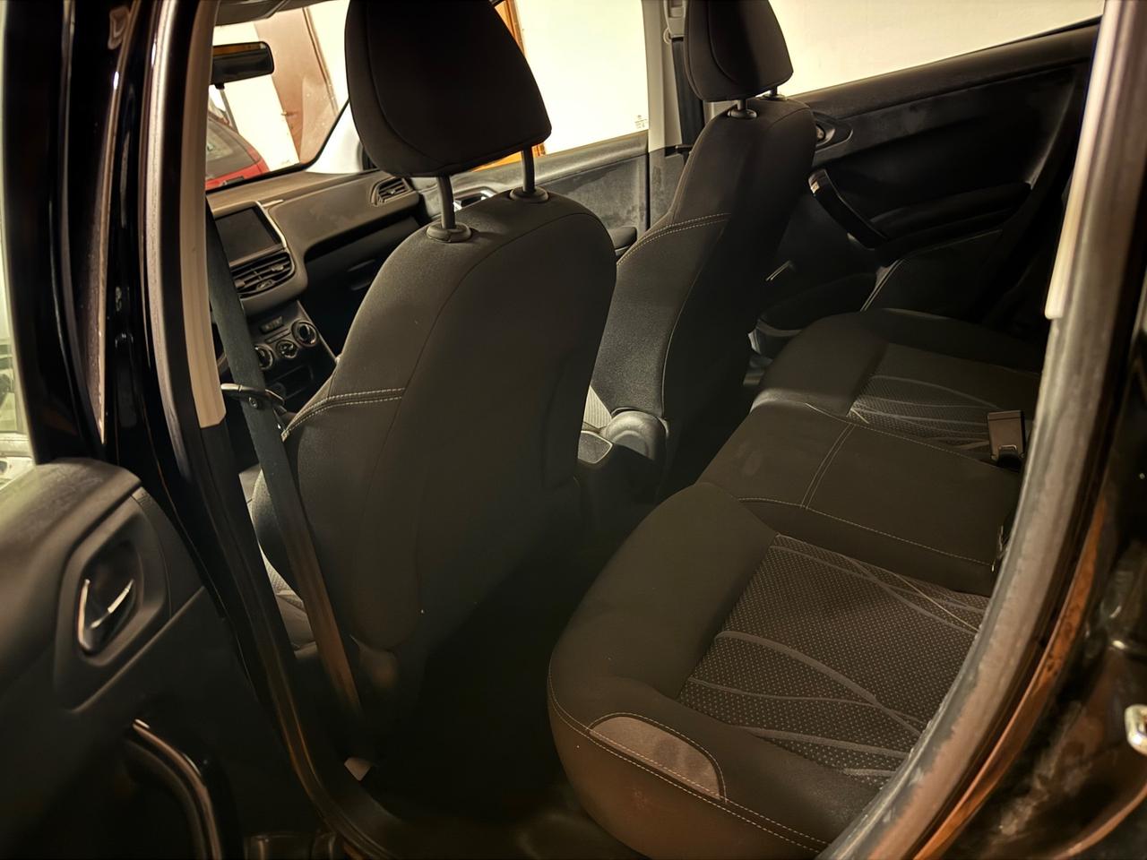 Peugeot 208 1.4 HDi OK NEOPATENTATI