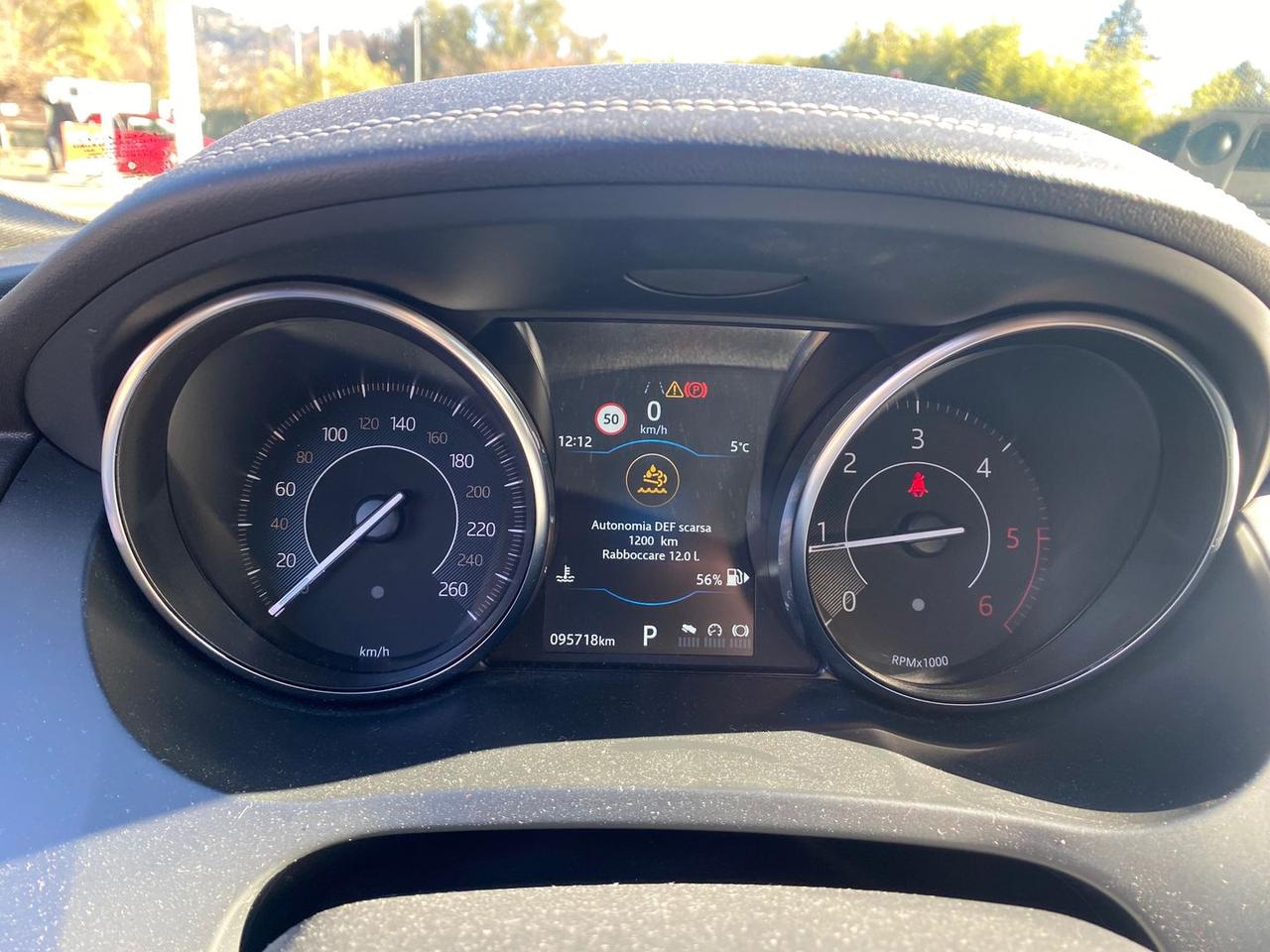 Jaguar E-Pace R-Dynamic HSE D 150 #8021