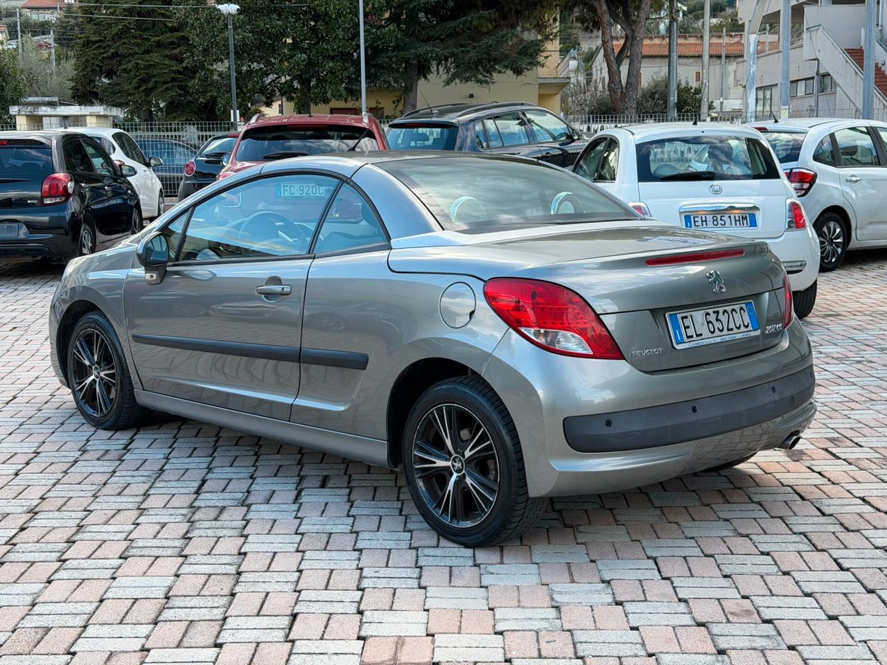 Peugeot 207 1.6 8V HDi 112CV CC Allure