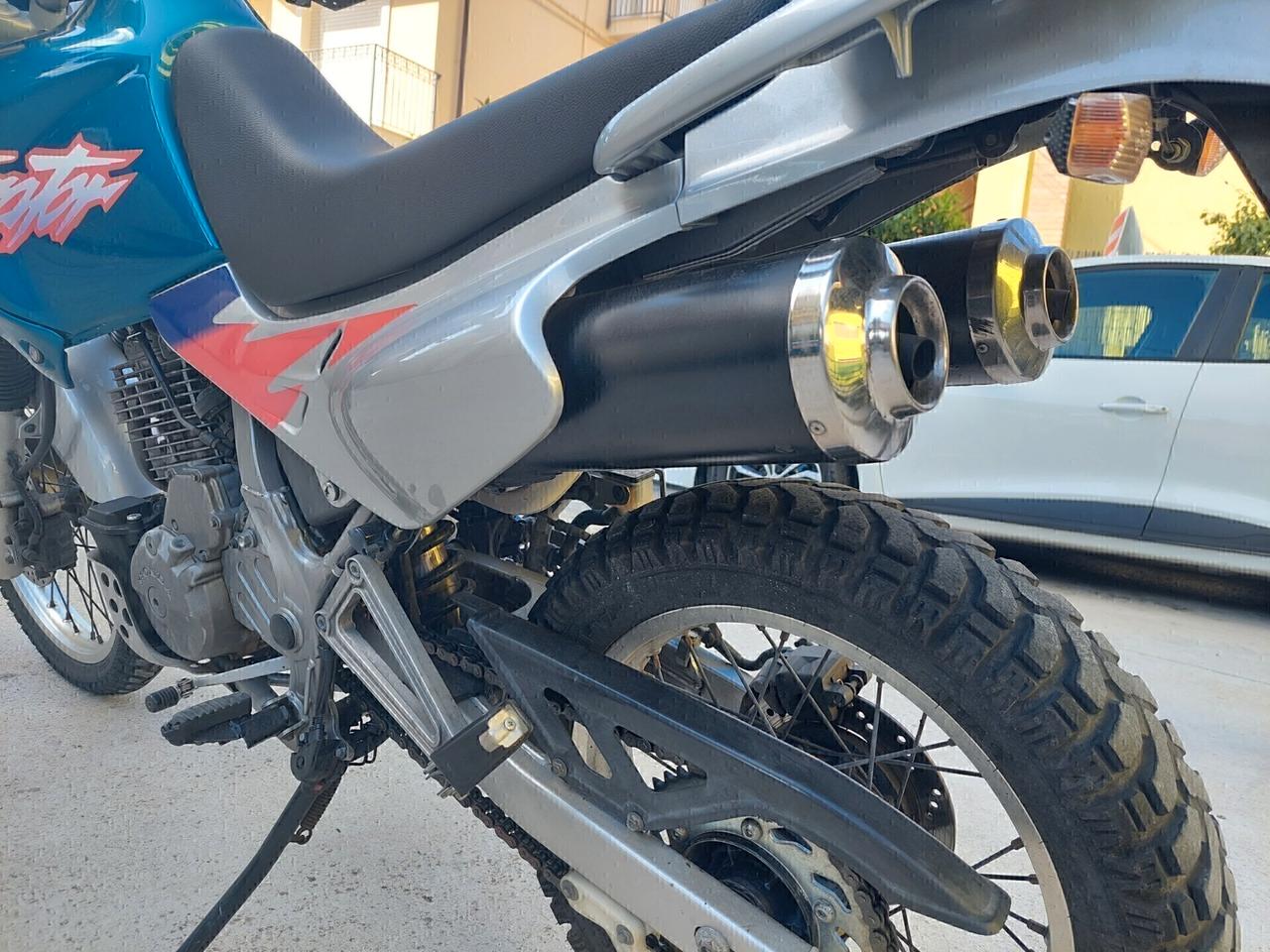 NX 650 DOMINATOR