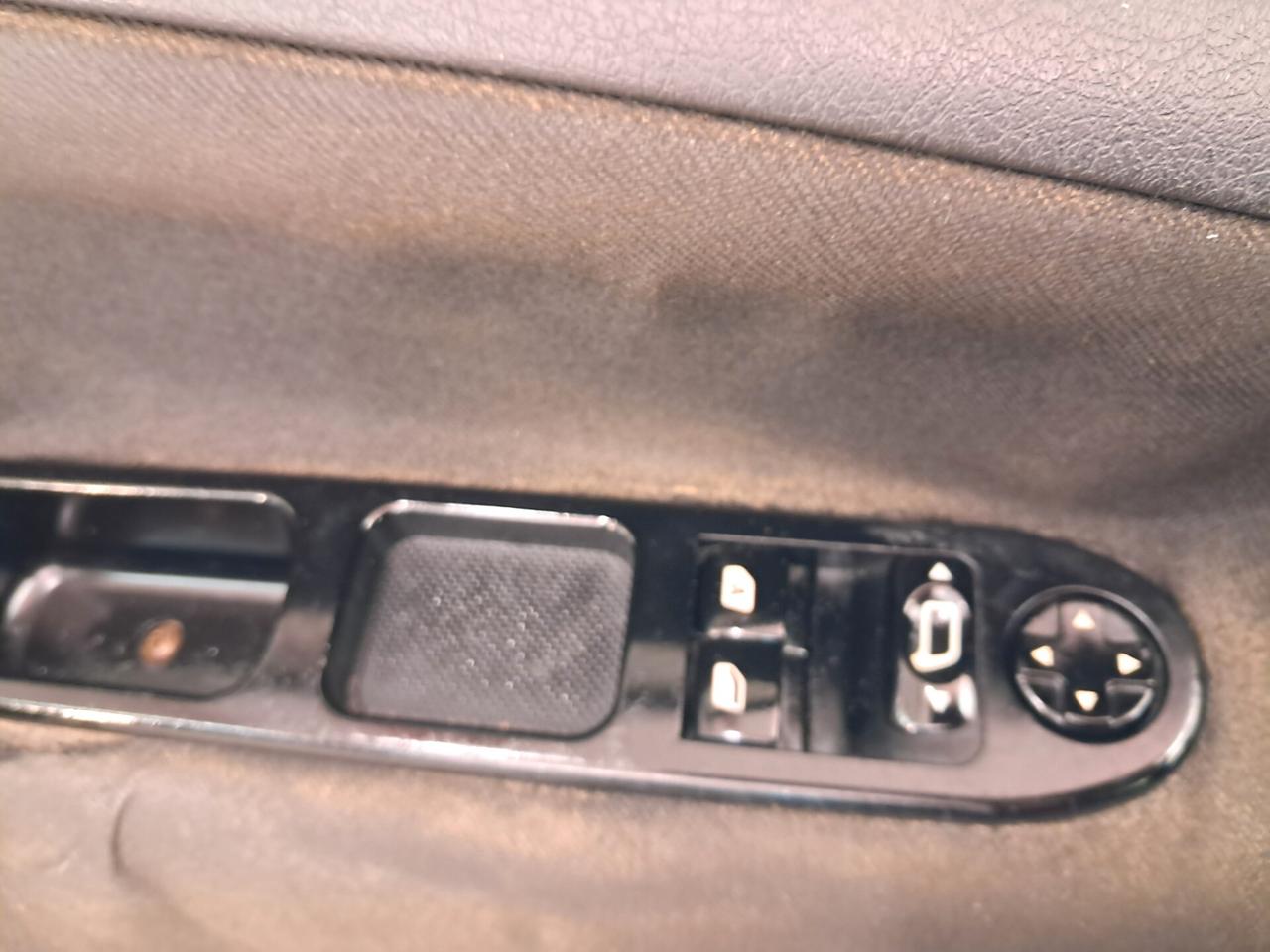 Peugeot 207 1.4 HDi 70CV 5p. X Line