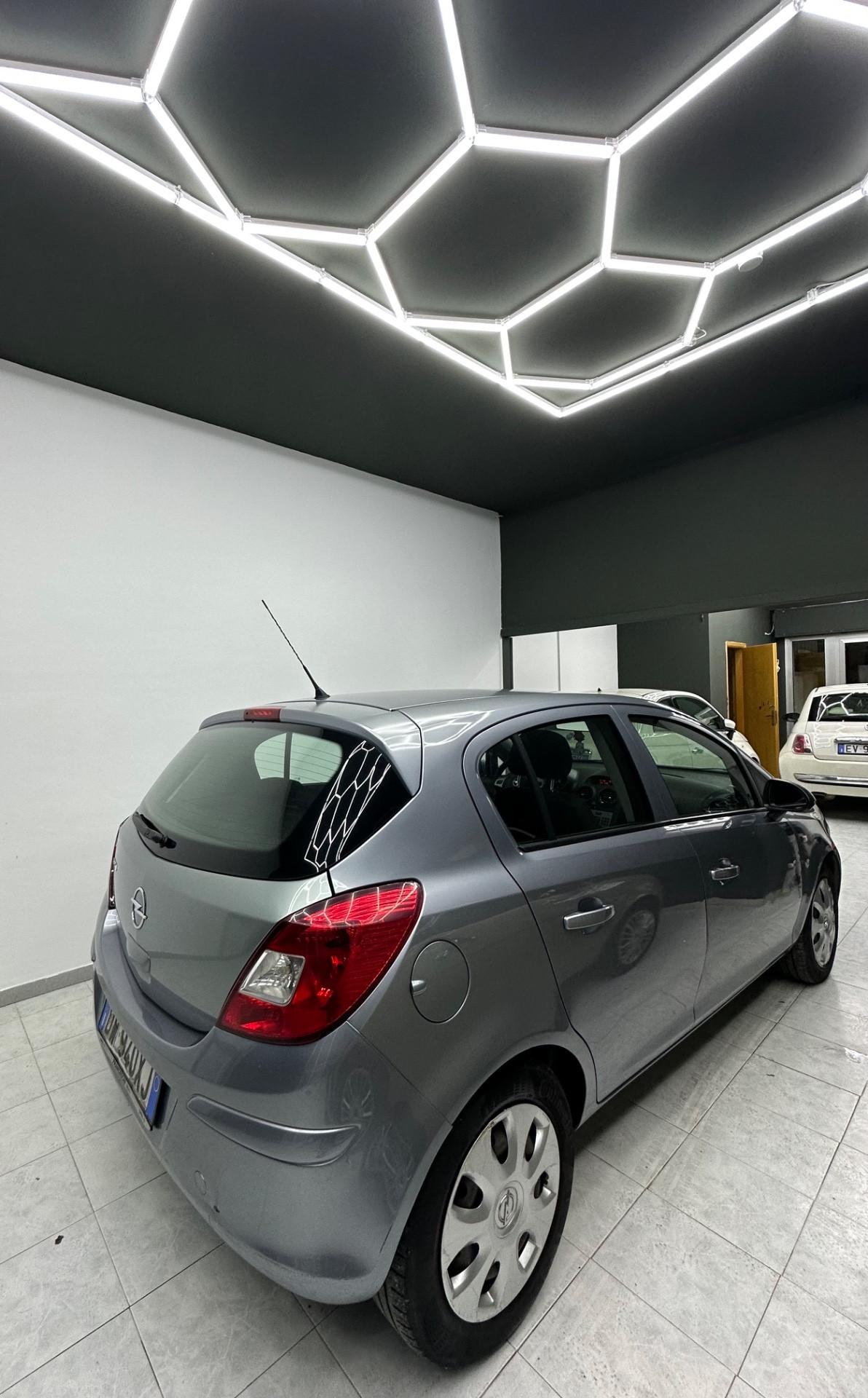 Opel Corsa 1.2 5 porte Easytronic Cosmo