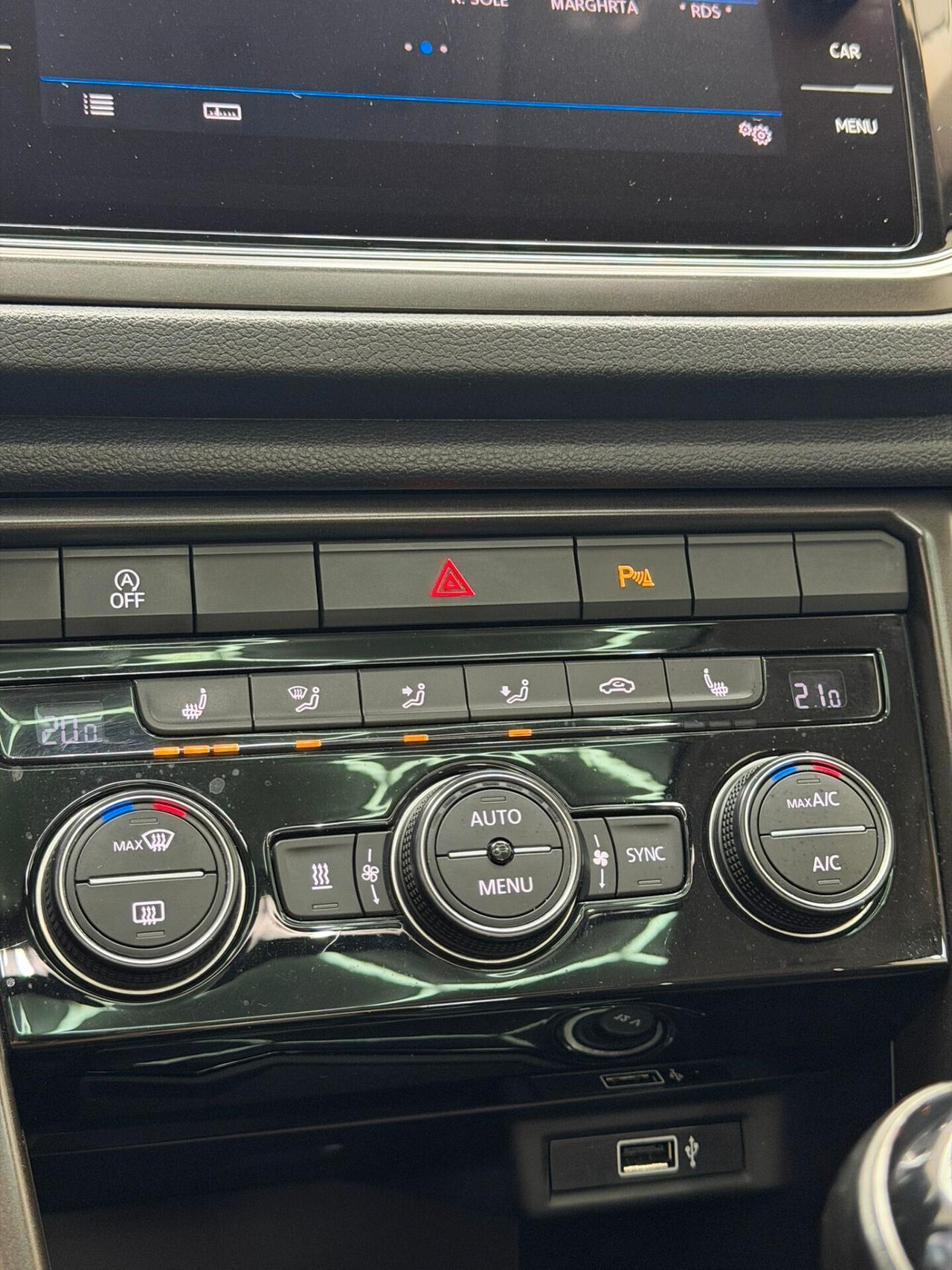 Volkswagen T-Roc 1.6 116CV TDI CON TETTUCCIO APRIBILE