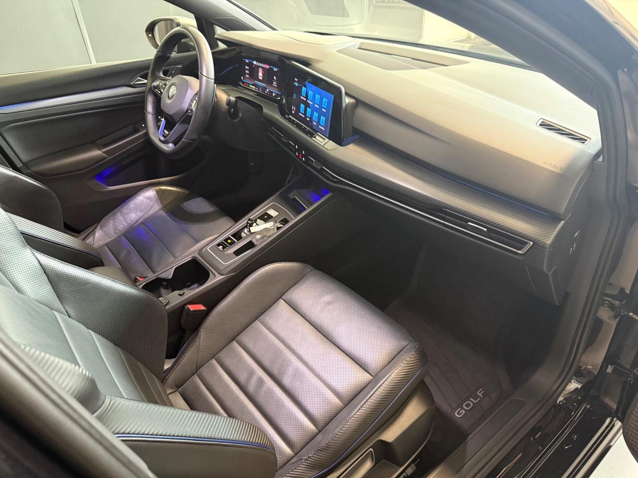 Volkswagen Golf R 4Motion Performance Akrapovic